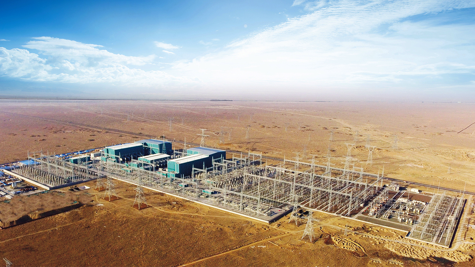 特变电工为行业首条±1100kV特高压直流输电工程——±1100kV直流工程发送端提供全部高端换流变产品。