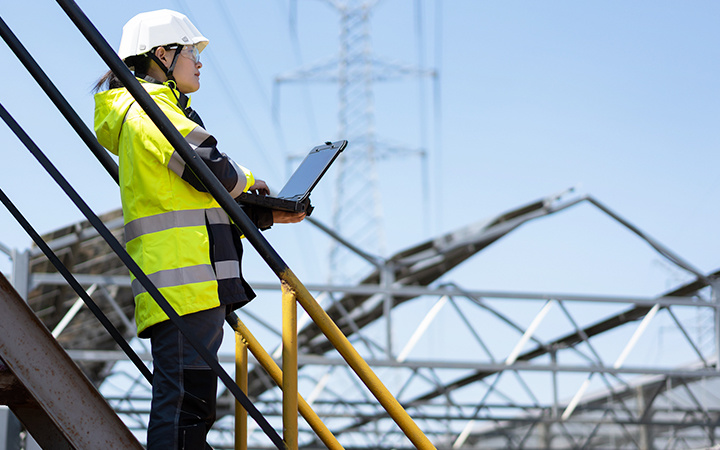 具备涵盖10kV-220kV发变输配各环节的继电保护和控制算法,已实现二次控保技术从硬件到软件的100%自主研发,累计为1000多个变电站提供技术服务。