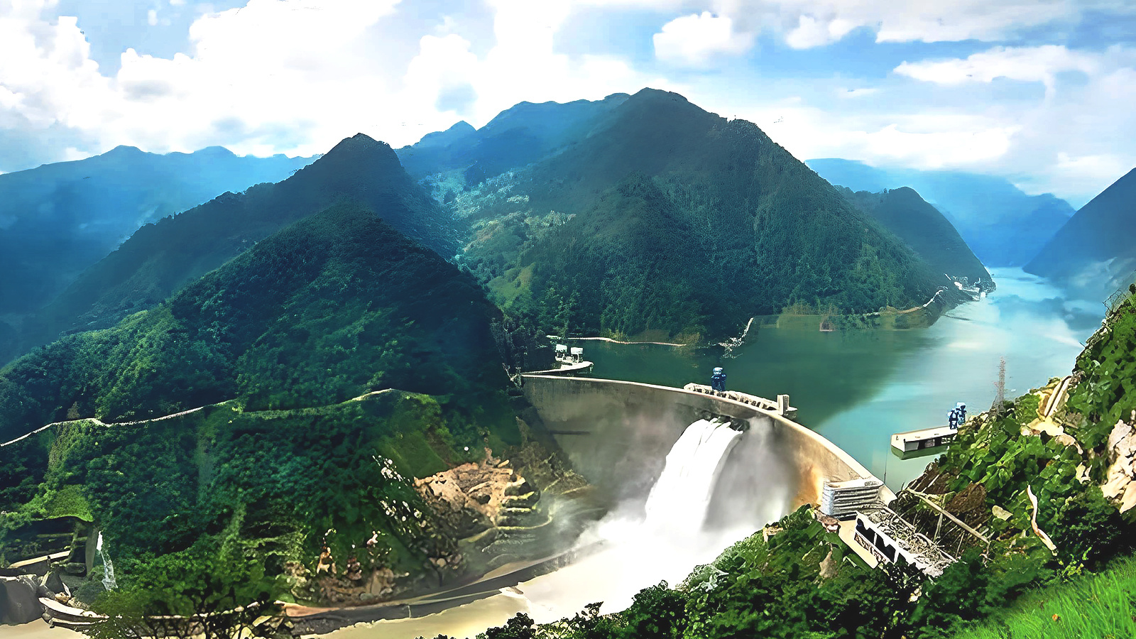 特变电工为雅砻江锦屏二级8×600MW机组水电站提供500kV水电机组变压器