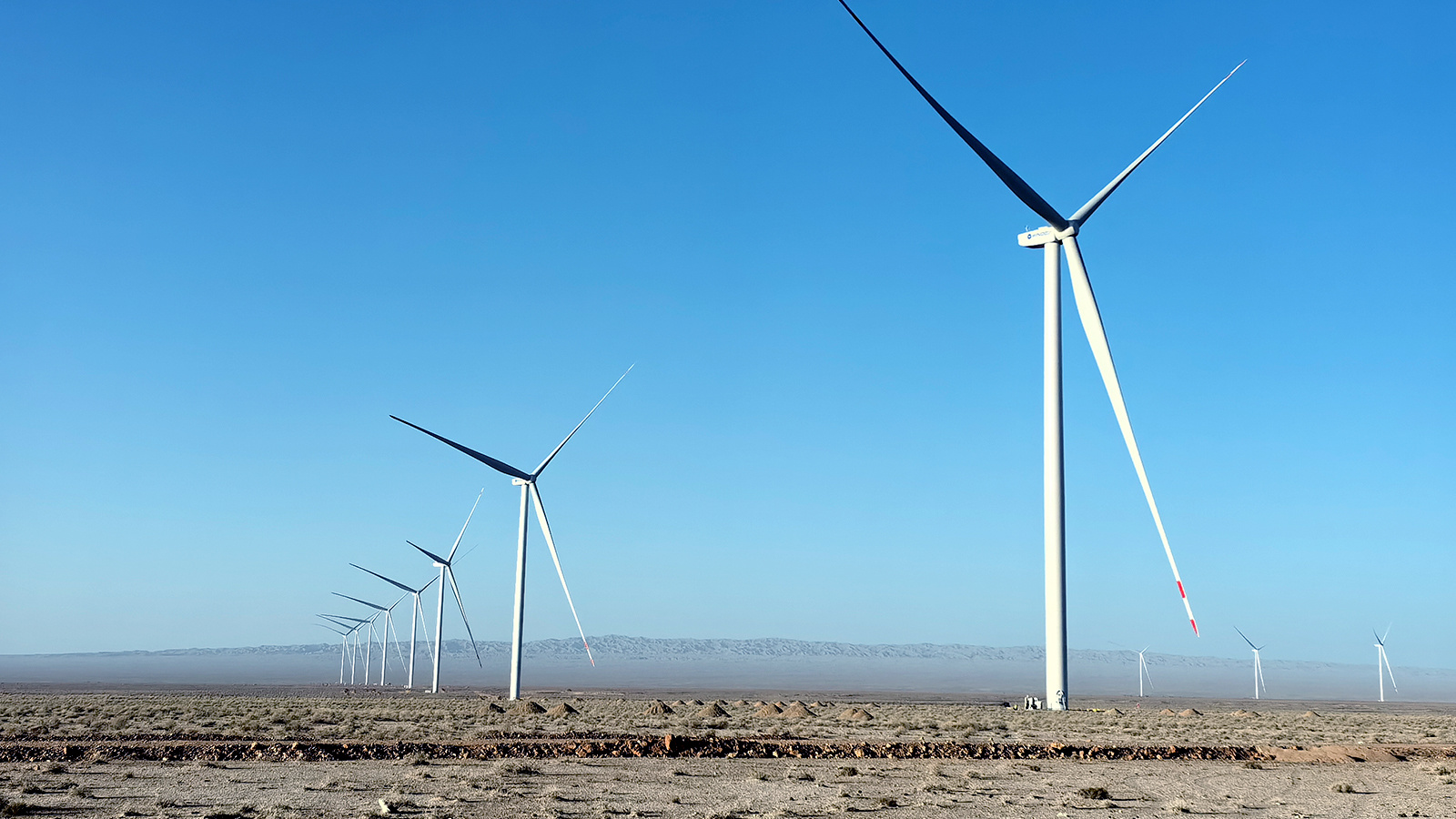 甘州平山湖百万千瓦风电基地20万千瓦风电+储能项目<br><br>该项目年等效满负荷运行小时数为2510小时，年上网电量50206.91万千瓦时，对推动当地经济发展及当地致富起到巨大作用，并可有力拉动张掖及周边地区各产业的蓬勃发展。