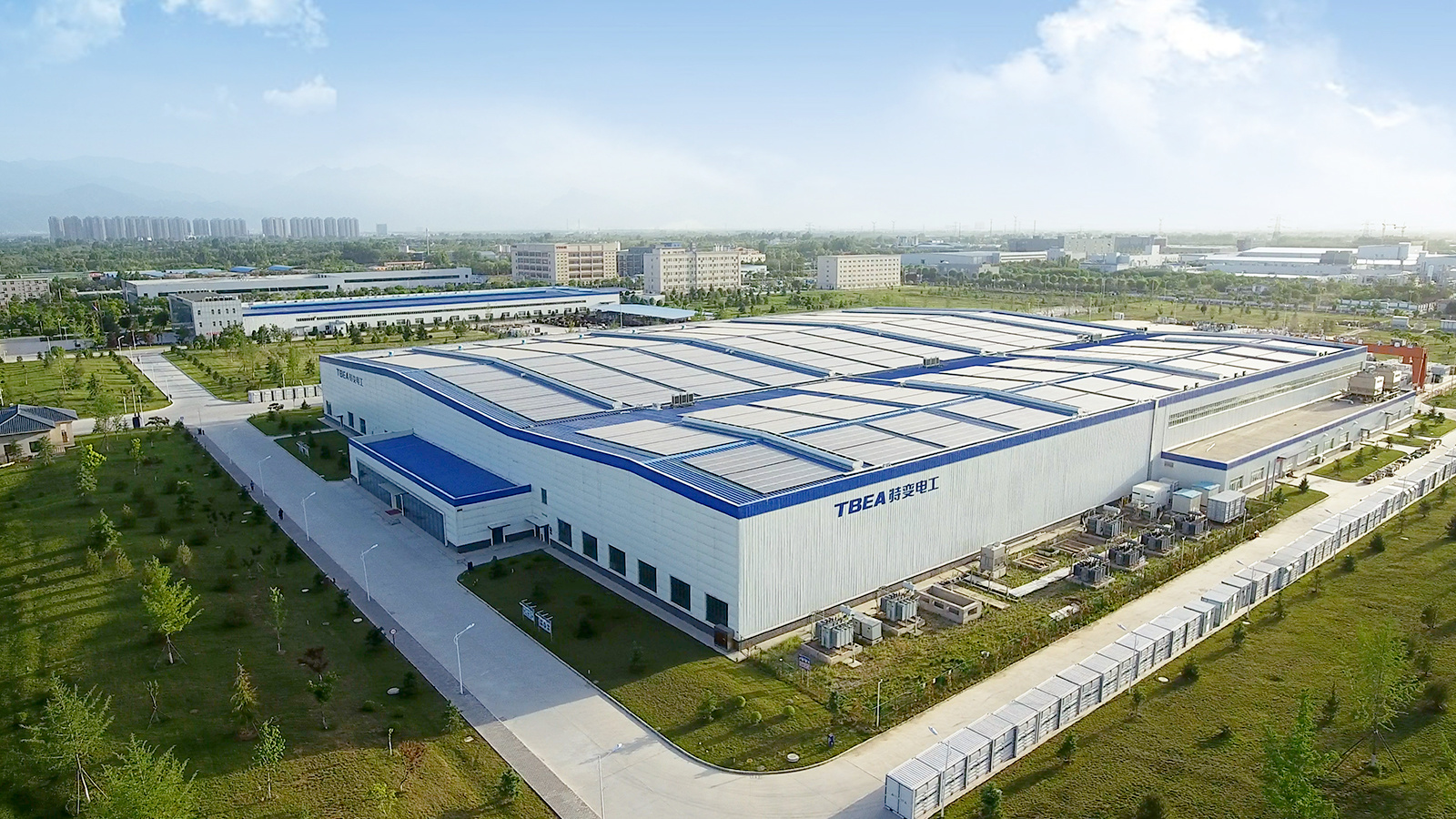 特变电工西安工业园区工商业项目，使用TS50/100/150KTL工商业逆变器，装机总容量1MW，每年可节约园区用电成本1,000,000元。