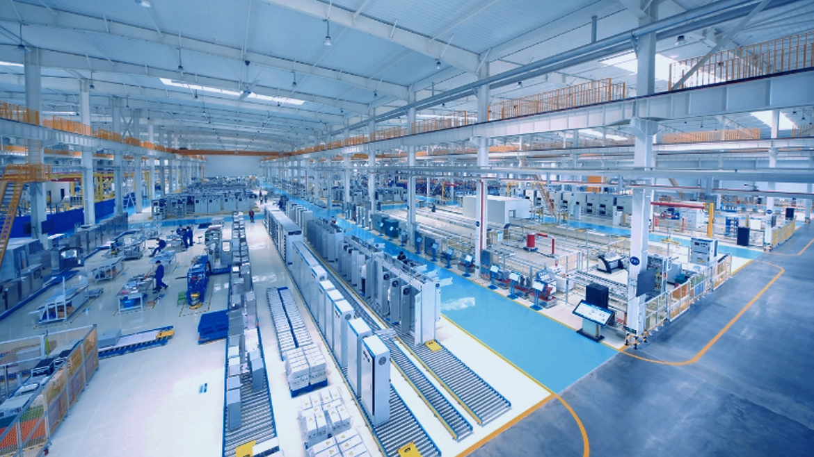 湖南省两化融合管理体系贯标标杆企<br>
——中低压成套装置研发制造基地